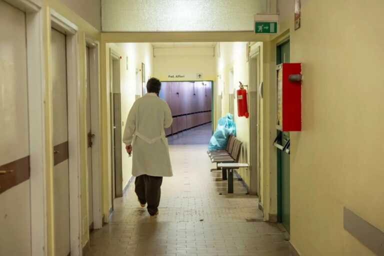 Bimba morta per difterite, l’Istituto superiore di sanità: “Positivo anche il campione del cugino”
